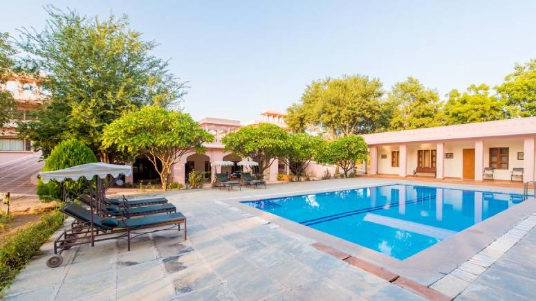 Dev Vilas Resort dining in Ranthambore