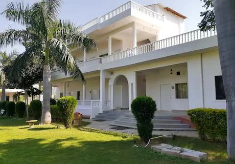 the bagh garh resort in ranthambore