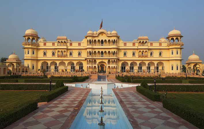 best place to stay near in ranthambore in december